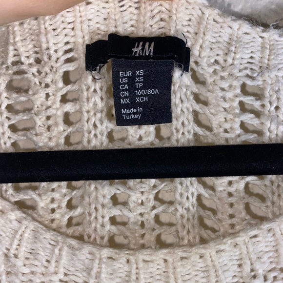 H&M off white knit sweater - Picture 3 of 4